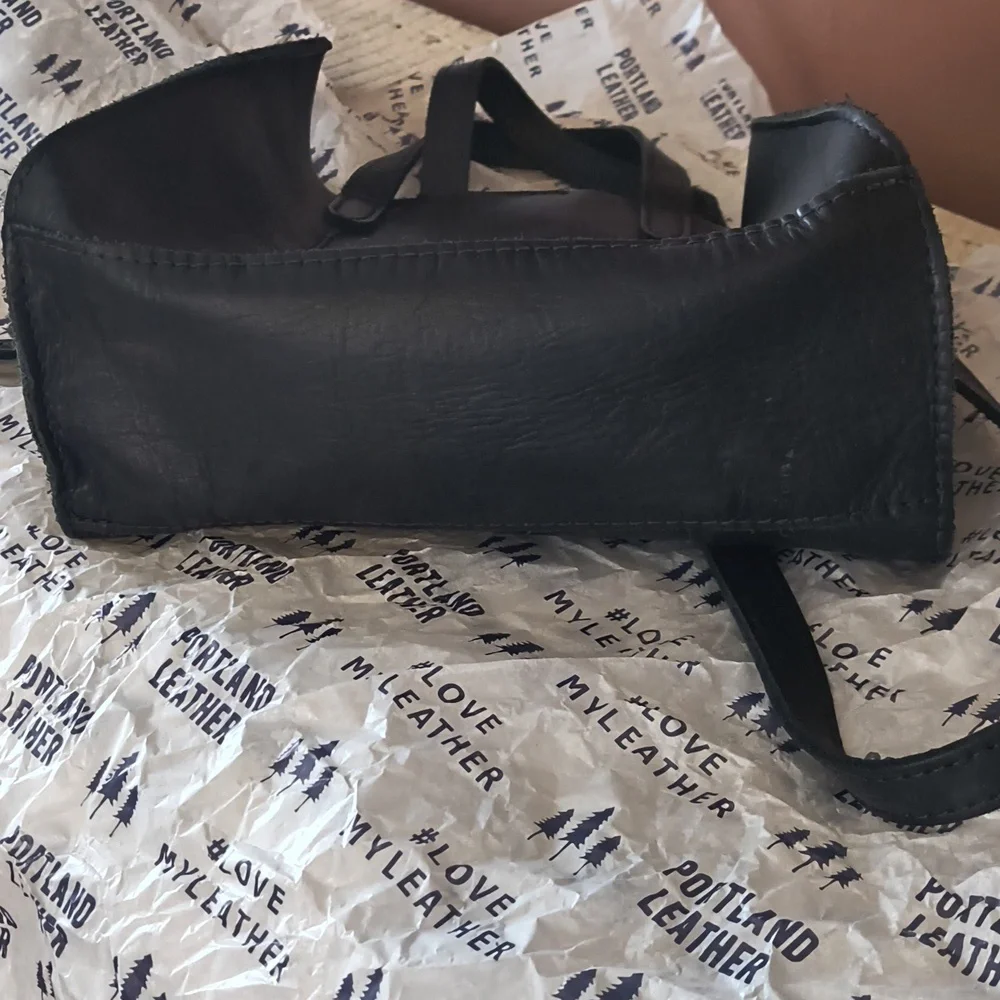 Portland Leather Goods Lola Crossbody Tote - Picture 5 of 6